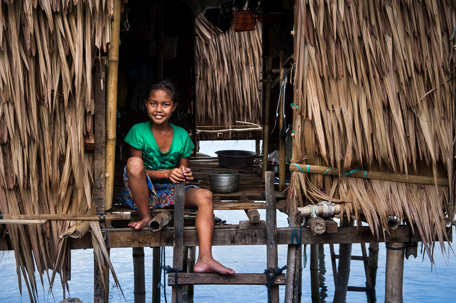 A young Badjao girl in her home.